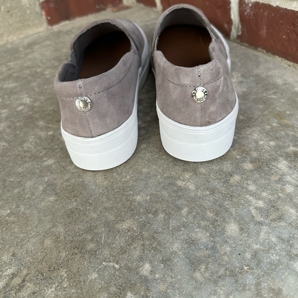 Steve Madden suede slip on sneakers - Picture 2 of 5